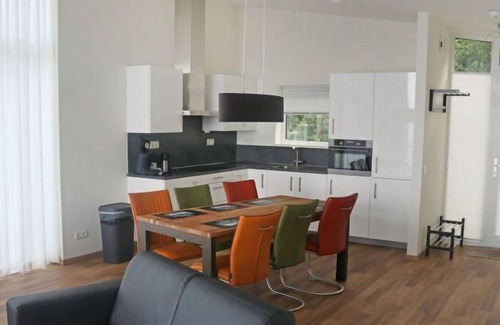Eelderwolde House | Vacation home Paterswoldersemeer in Eelderwolde - 6 persons, 3 bedrooms
