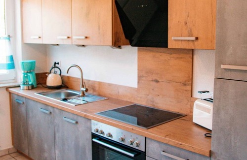 Elleringhausen Apartment | Ideal Family Getaway at Vacation Home Paula with Breakfast