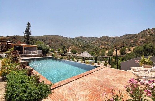 Fonte do Bispo House | Relaxing Quinta do Silêncio: Private Pool & Garden Oasis