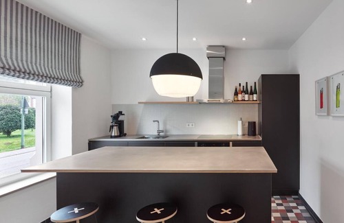Kanzem Apartment | Discover Ocean View Comfort at Schlossberg Guesthouse