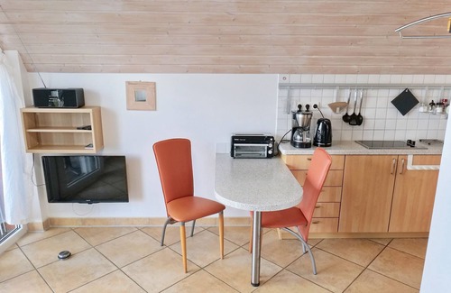 Bad Kleinen House | Seetraum 10: Family-Friendly Vacation Home with Ocean Views