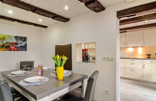 Salem House | Spacious Vacation Home "Sieger" with Spa & Kitchen Amenities