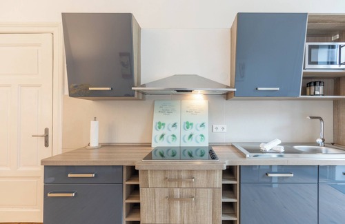 Husum House | Charming Stadthuus 51 in Husum: Pet-Friendly Retreat for 4