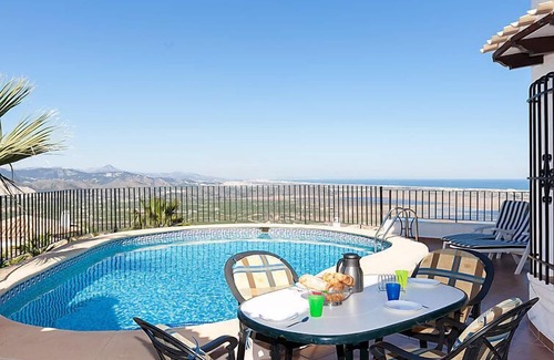 Pego House | Experience Stella by Interhome: Oceanfront Retreat Awaits
