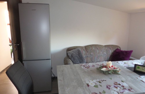 Brookmerland House | Charming Torfmuttje Holiday Home Near Norddeich with Pets