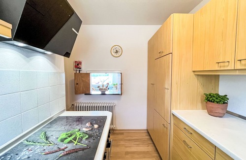 Loffingen House | Relax at Uhu Vacation Home with Lake Views and Spa