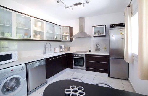 Empedrola House | Inviting Oceanfront Home Una with Pool and Spa Amenities