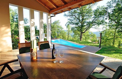 Sveti Martin House | Oceanfront Vacation Home Vesna: Guest Rated 10/10