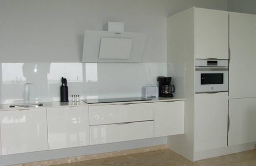 Montana la Data House | Vacation Home "Villa Bea II" with Mountain and Sea View, Wi-Fi, Garden & Terrace