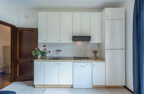 Domaso House | Elegant Villa Adi: Lake View, Pool, Sauna & Pet Friendly
