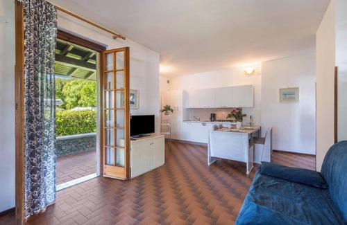 Domaso House | Elegant Villa Adi: Lake View, Pool, Sauna & Pet Friendly