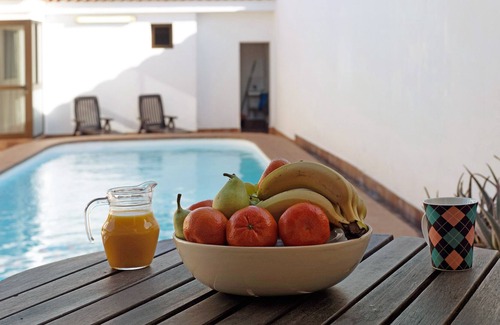 Telde House | Vacation Home "Vivienda Vacacional Casa Marina" with Private Heated Pool, 2 Terraces & Wi-Fi