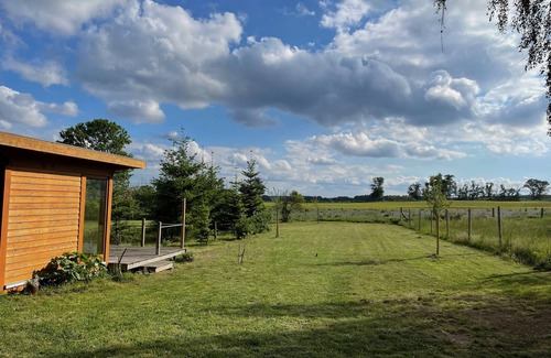 Muritz House | Inviting Home with Sauna and Garden near National Park