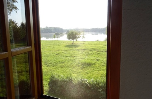 Havern Cottage | Exceptional Vacation Home on Nature Reserve Lake with Ocean View
