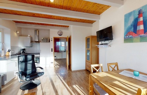 Kopendorf House | Delightful Beach Home with Garden & Pool - 9.4/10 Rating
