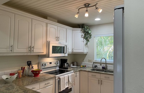 Heron's Landing House | Prime Vacation Home Steps from Bowman Beach - Guest Rated 9.8