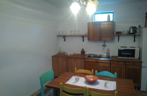 Slakovci House | Guest Rated 10/10: Vacation House NAĐ with Kitchen Access
