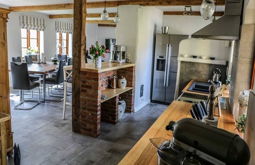 Gulde House | Charming Walachei Vacation House with Ocean View & Spa