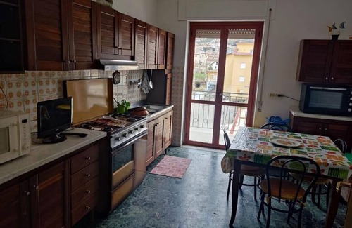 Falerna Marina Apartment | Vacation House with Sea View, a few steps from the beach.