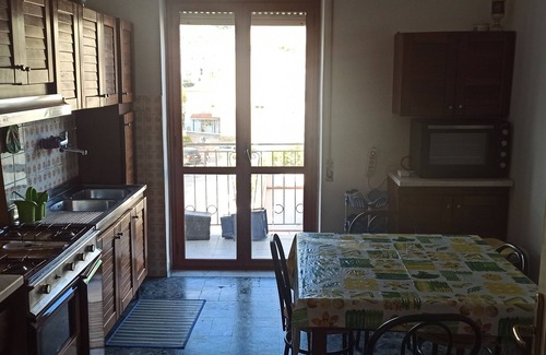 Falerna Marina Apartment | Vacation House with Sea View, a few steps from the beach.
