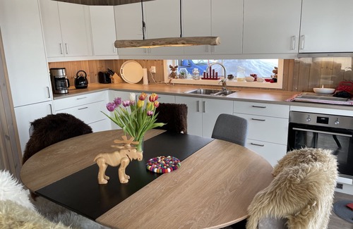 Kviteseid Cabin | Guest Rated 10/10: Pet-Friendly Retreat with Ocean Views