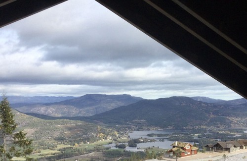 Kviteseid Cabin | Guest Rated 10/10: Pet-Friendly Retreat with Ocean Views