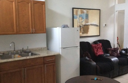 La Villa Gardens Cottage | Relax in a Cozy Oceanfront Duplex with Pool Access