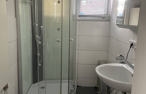 Linnich Apartment | Delightful Countryside Retreat: Pet & Child Friendly Stays