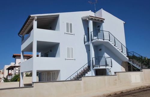 Portoscuso House | Dreamy Vacation Stay with Breakfast & Family-Friendly Comfort