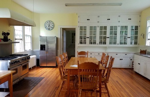 Gilbertsville House | Experience Gatsby's Grandeur on a 500-Acre Estate