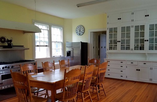 Gilbertsville House | Experience Gatsby's Grandeur on a 500-Acre Estate