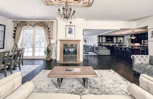 Topanga House | Family-Friendly 6 BR Mansion with Pool in Encino Hills