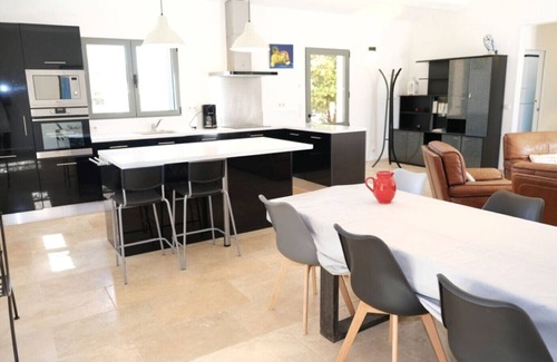 Aureille Villa | Relaxing Vacation Rental with Heated Pool Near Aureille