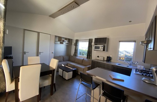 Sainte Gemme House | Inviting Vacation Rental with Pool and Ocean Views near Royan