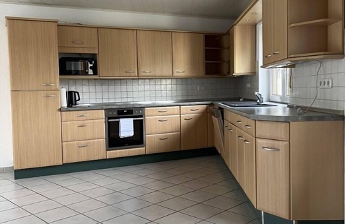 Hundsangen Apartment | Vacation rental with balcony for up to 7 people