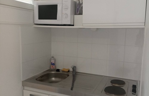 Chateau-Malo Apartment | Cozy Vacation Studio in Saint Malo with Pet-Friendly Amenities