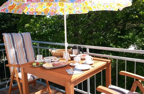 Wieck auf dem Darss Apartment | Escape to Strandgut: Cozy Apartment with Kitchen & Kids' Fun