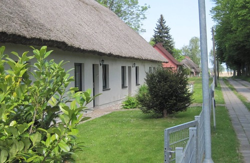 Lassan Apartment | Idyllic Getaway by the Backwater Near Usedom Island