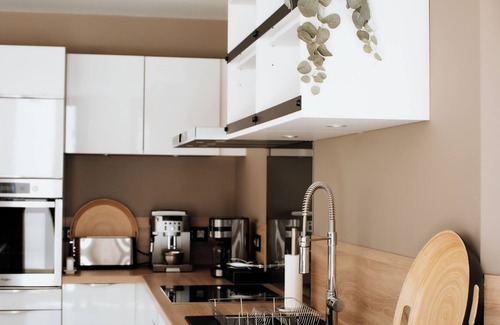 Notre-Dame-du-Cruet Villa | Cozy Villa Retreat in the Heart of the Alps with Pool