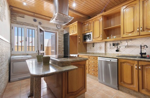 Telde Villa | Scenic Sea View Villa 'Casa La Herradura' with Private Terrace