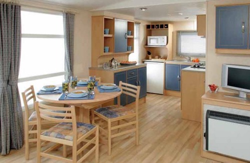 Scharendijke Ski Chalet | Experience Beachside Bliss at De Strandloper in Holland
