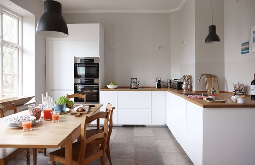 Kohn House | Vacations under a thatched roof - not far from Lake Selent and the Baltic Sea