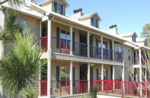 Flint Apartment | Discover Vacations Villages Resort by Lake Palestine's Shores
