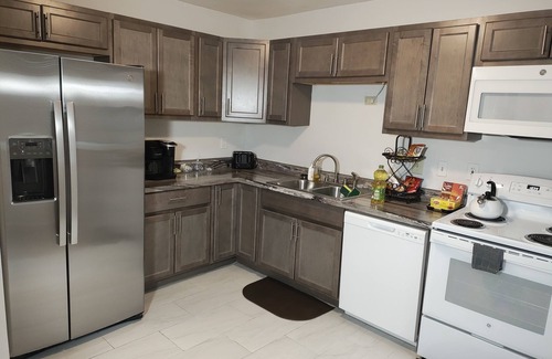 Springdale House | Family-Friendly Vacation Home with Kitchen Amenities