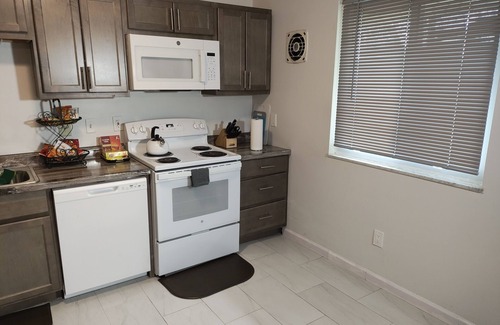 Springdale House | Family-Friendly Vacation Home with Kitchen Amenities