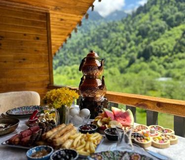 Camlihemsin Hotel | Discover Vadi Taş Konak: Family-Friendly Stay with Hot Tub