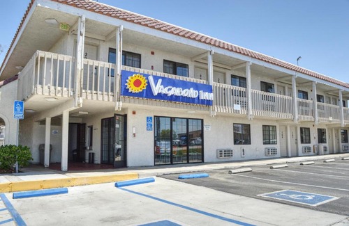 Buttonwillow Hotel | Comfortable Stay at Vagabond Inn Buttonwillow North I-5