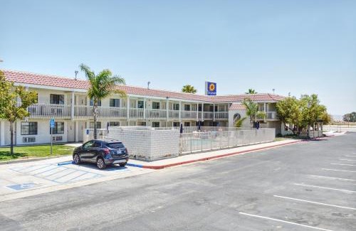 Buttonwillow Hotel | Comfortable Stay at Vagabond Inn Buttonwillow North I-5
