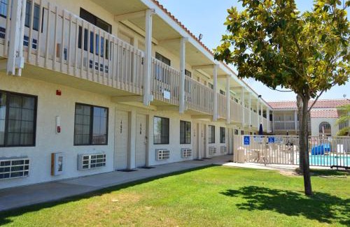 Buttonwillow Hotel | Comfortable Stay at Vagabond Inn Buttonwillow North I-5