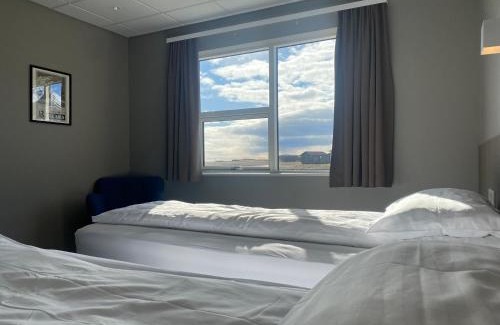 Hofn House | Vagnsstadir Guesthouse: Oceanfront Haven with Great Amenities